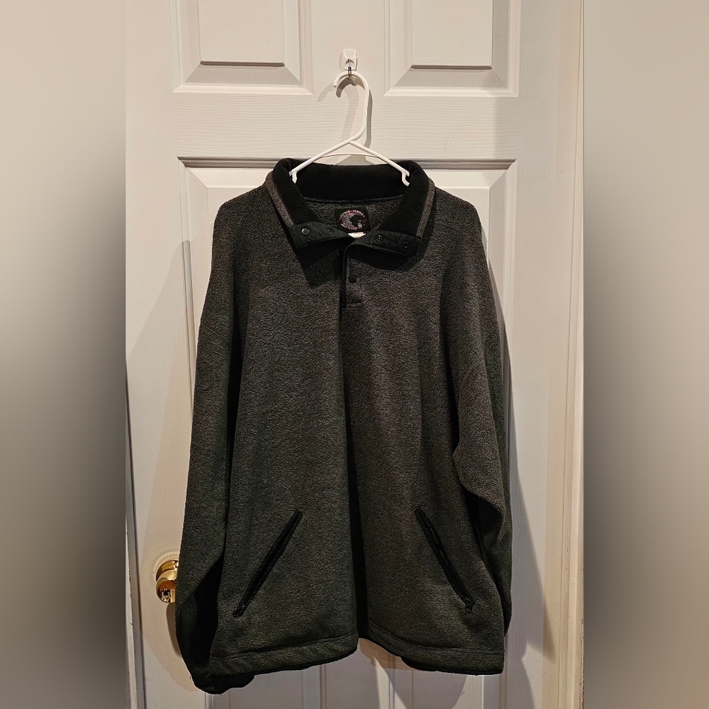 Buffalo Station Built to Last medium quarter zip with zipping pockets